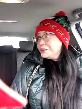 x  KHALEESI  x online show from December 30, 2024, 2:08 pm