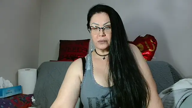 x  KHALEESI  x online show from October 23, 2025, 4:39 pm