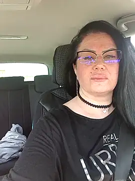 x  KHALEESI  x online show from April 16, 2026, 10:05 am