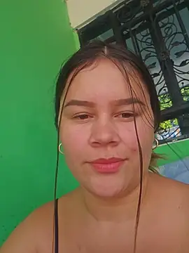 Snapshot of sweet_lucia chatting on July 13, 2026, 2:20 pm sweet lucia online show from July 13, 2026, 2:20 pm