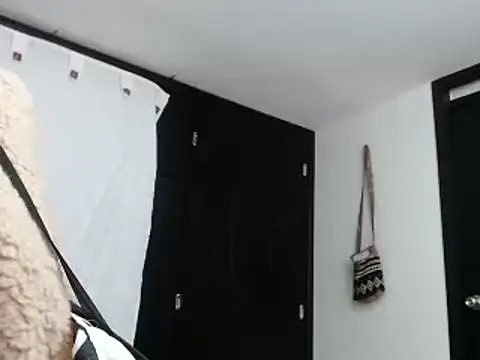 Sonialorens  online show from December 10, 2024, 9:11 pm