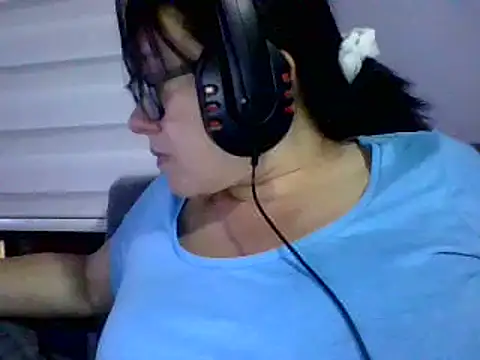 Sonialorens  online show from February 16, 2025, 1:36 am