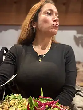 angelitasexy81 online show from March 17, 2026, 1:58 pm