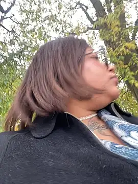 Snapshot of IamSashaLuv chatting on November 14, 2025, 10:47 am IamSashaLuv online show from November 14, 2025, 10:47 am