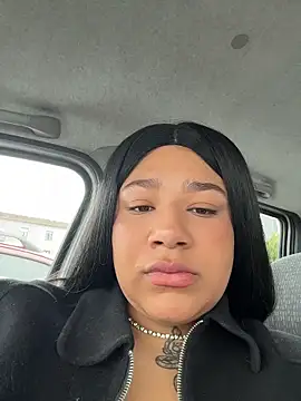 IamSashaLuv online show from December 19, 2025, 1:51 pm