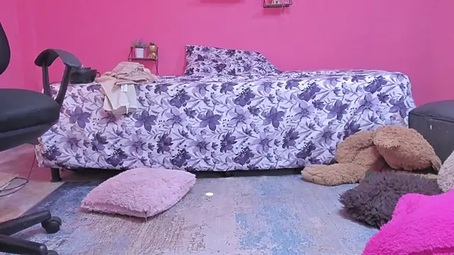 Snapshot of Emma_lean chatting on December 9, 2024, 4:47 pm Emma lean online show from December 9, 2024, 4:47 pm