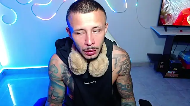 Snapshot of sebastian_horny chatting on October 21, 2025, 9:54 am sebastian horny online show from October 21, 2025, 9:54 am