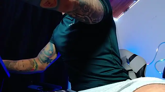 Snapshot of sebastian_horny chatting on November 15, 2025, 8:22 am sebastian horny online show from November 15, 2025, 8:22 am