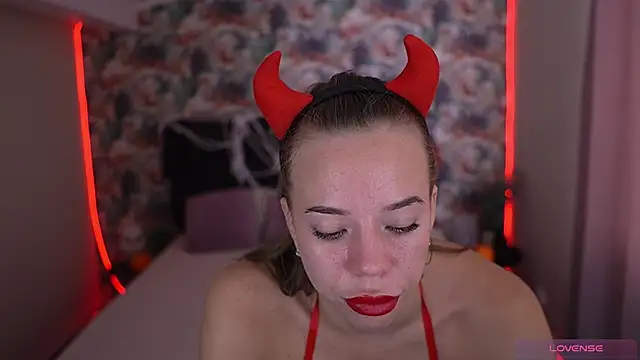 Snapshot of Sexy_Ira chatting on October 31, 2025, 7:42 am Sexy Ira online show from October 31, 2025, 7:42 am