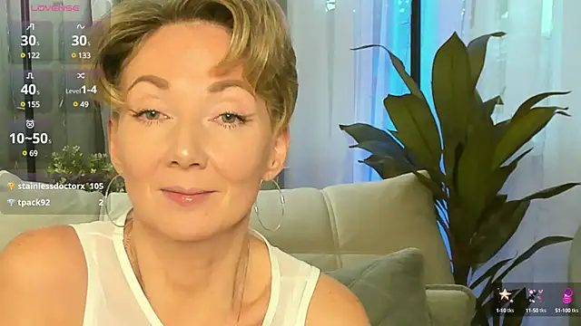 AkexandraFix online show from February 10, 2025, 12:50 pm