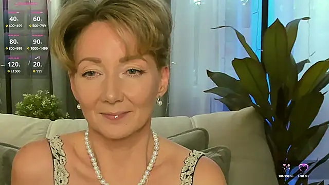 AkexandraFix online show from February 25, 2025, 12:55 pm