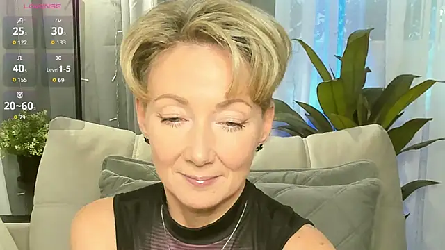 AkexandraFix online show from October 17, 2025, 1:03 pm