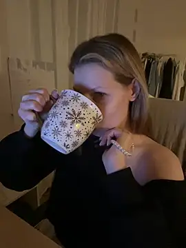 MaryHiggins online show from February 8, 2026, 9:40 pm