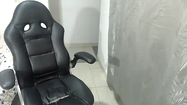 Snapshot of Ariana_girlhots chatting on January 24, 2025, 6:57 am Ariana girlhots online show from January 24, 2025, 6:57 am