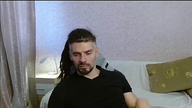 Aestheticguy101 online show from October 26, 2025, 11:05 am