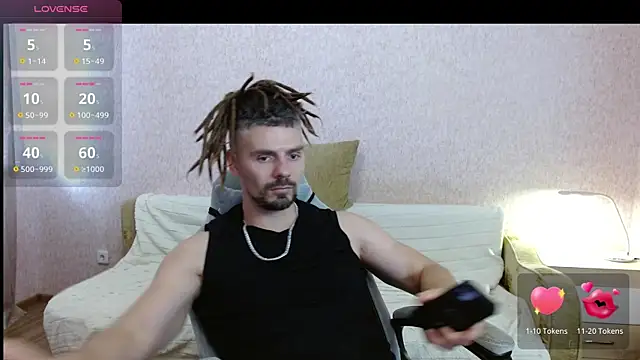 Aestheticguy101 online show from July 22, 2026, 1:14 pm