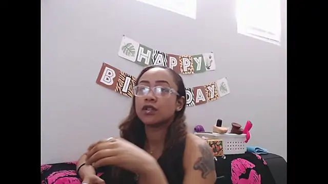 RylHoneyy online show from March 5, 2026, 7:32 pm