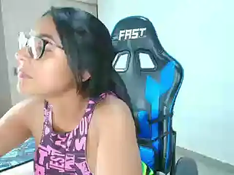 sophiax-x online show from January 17, 2025, 12:31 am