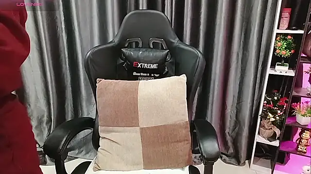 Yuki-yio online show from February 23, 2026, 1:36 am