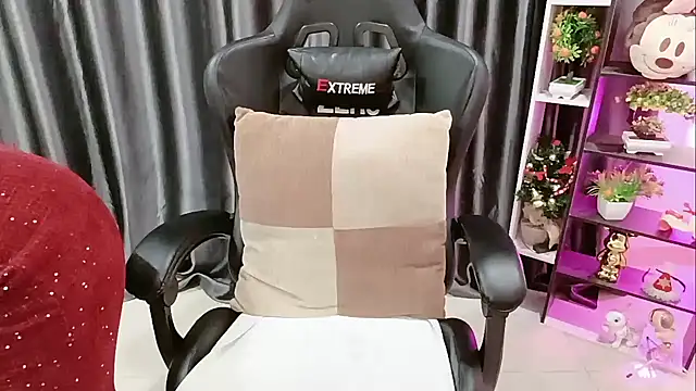 Yuki-yio online show from February 27, 2026, 1:16 am