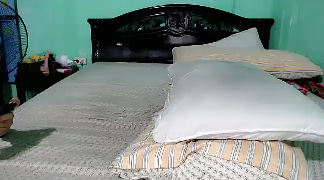 Snapshot of WantedSexslaves chatting on February 2, 2025, 12:13 pm WantedSexslaves online show from February 2, 2025, 12:13 pm