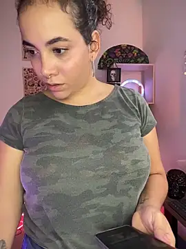 Emma Wish online show from November 18, 2025, 3:49 pm