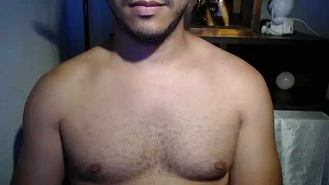 Snapshot of thommerxxx chatting on June 11, 2026, 4:10 am thommerxxx online show from June 11, 2026, 4:10 am