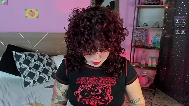 Amy art online show from January 19, 2025, 7:47 pm