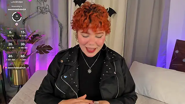 Amy art online show from October 28, 2025, 8:33 pm