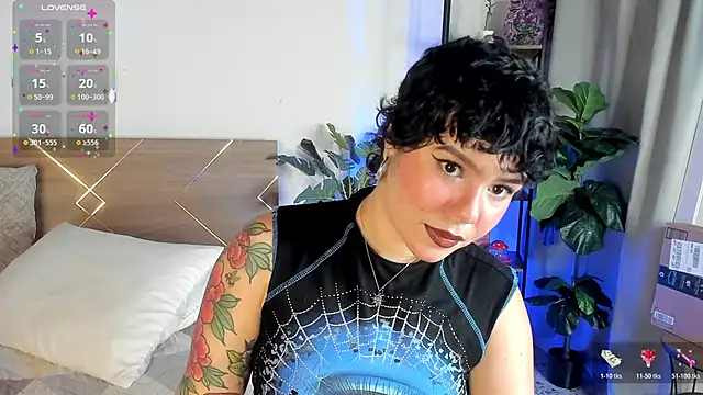 Snapshot of Amy_art chatting on April 26, 2026, 10:07 pm Amy art online show from April 26, 2026, 10:07 pm