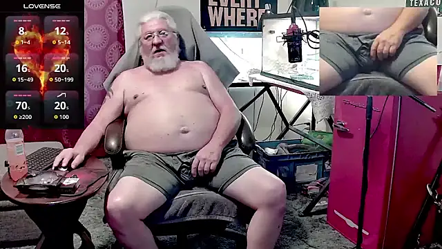 Snapshot of countrydomdaddy chatting on April 4, 2026, 11:02 pm countrydomdaddy online show from April 4, 2026, 11:02 pm