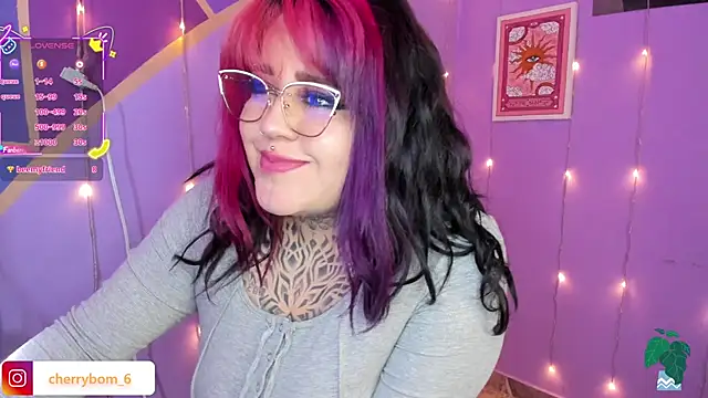 cherrybom  online show from September 11, 2025, 8:09 pm