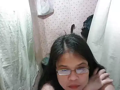 abiemayhottiey online show from October 12, 2025, 3:11 pm