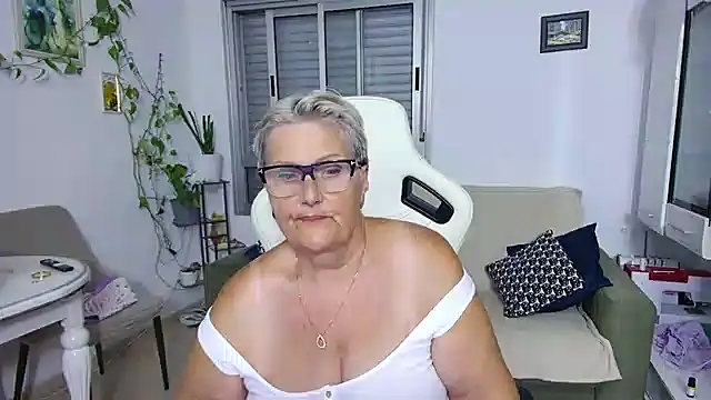 Selenna57 online show from May 23, 2026, 5:17 pm