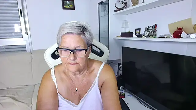 Selenna57 online show from July 1, 2026, 5:23 pm
