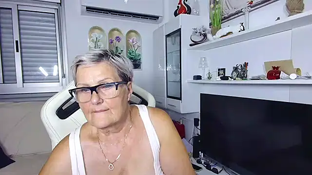Selenna57 online show from July 16, 2026, 5:30 pm