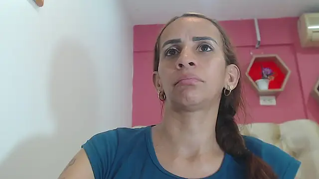 Amber Moore online show from November 24, 2025, 11:26 pm