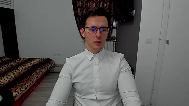 Snapshot of sexxymuscles4u chatting on January 29, 2025, 6:22 am sexxymuscles4u online show from January 29, 2025, 6:22 am