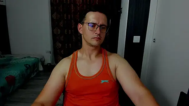 Snapshot of sexxymuscles4u chatting on September 10, 2025, 12:05 pm sexxymuscles4u online show from September 10, 2025, 12:05 pm