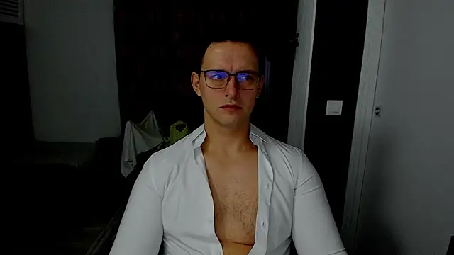 Snapshot of sexxymuscles4u chatting on December 4, 2025, 8:45 am sexxymuscles4u online show from December 4, 2025, 8:45 am