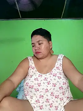 Snapshot of hotpussyxxx33x chatting on April 28, 2026, 5:12 am hotpussyxxx33x online show from April 28, 2026, 5:12 am