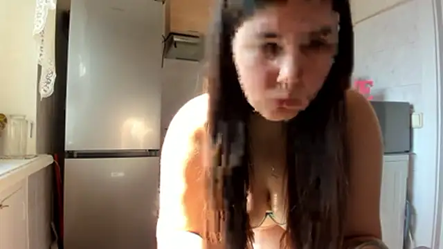 MiaMarrone online show from March 29, 2026, 10:59 am