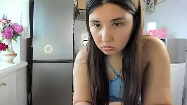 MiaMarrone online show from June 16, 2026, 3:47 pm