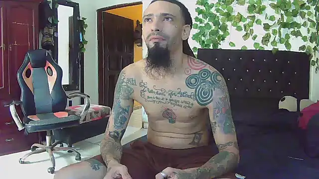 Snapshot of caribbeanlover1 chatting on April 30, 2026, 2:12 pm caribbeanlover1 online show from April 30, 2026, 2:12 pm