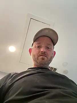 smokeymt420 online show from June 25, 2026, 8:46 pm