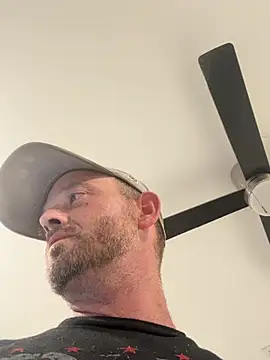 smokeymt420 online show from June 28, 2026, 1:33 am