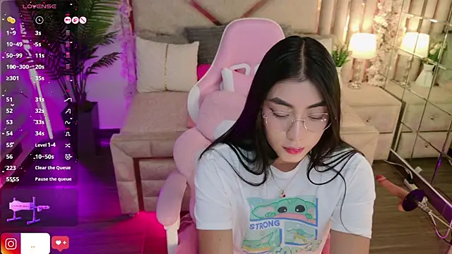 shanon- online show from September 18, 2025, 9:06 pm