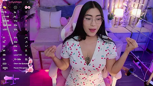 shanon- online show from October 3, 2025, 12:07 am