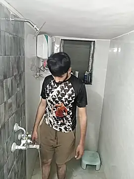 Snapshot of SimplyKarthik09 chatting on November 3, 2025, 4:08 pm SimplyKarthik09 online show from November 3, 2025, 4:08 pm