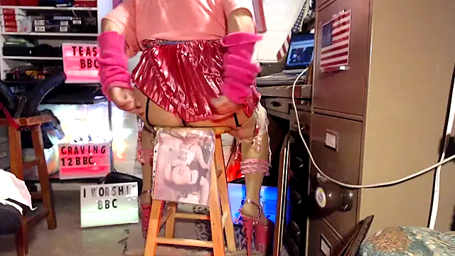 Snapshot of tgirljillforbbc chatting on December 15, 2024, 9:53 pm tgirljillforbbc online show from December 15, 2024, 9:53 pm